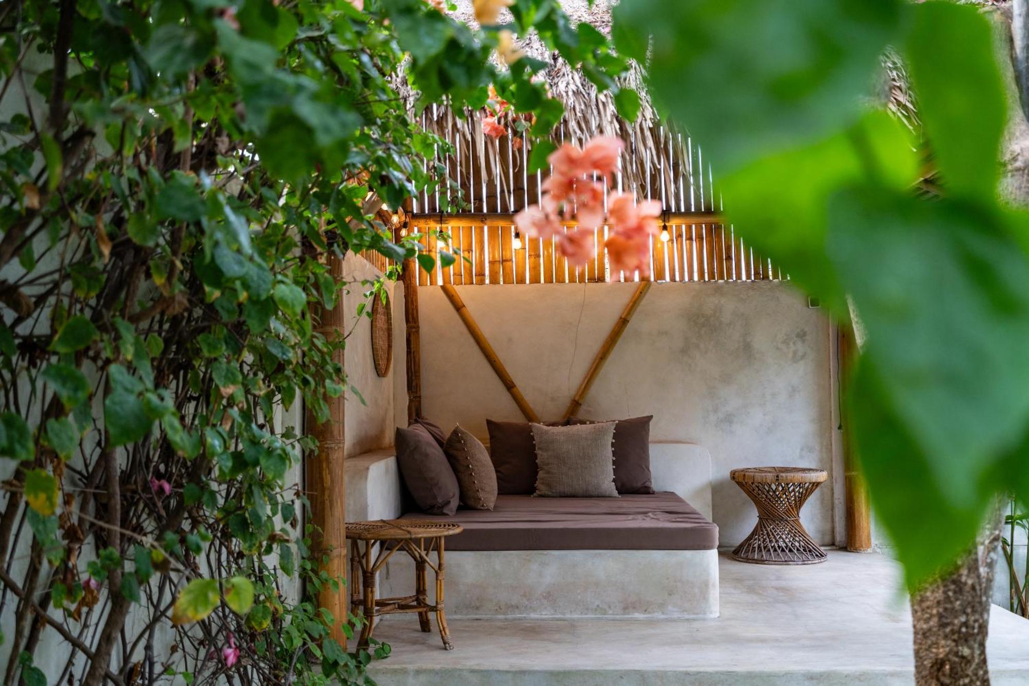Villa Burung Gili Air Authentic 3-Bedroom Bamboo Villa With Private Pool Eksteriør bilde