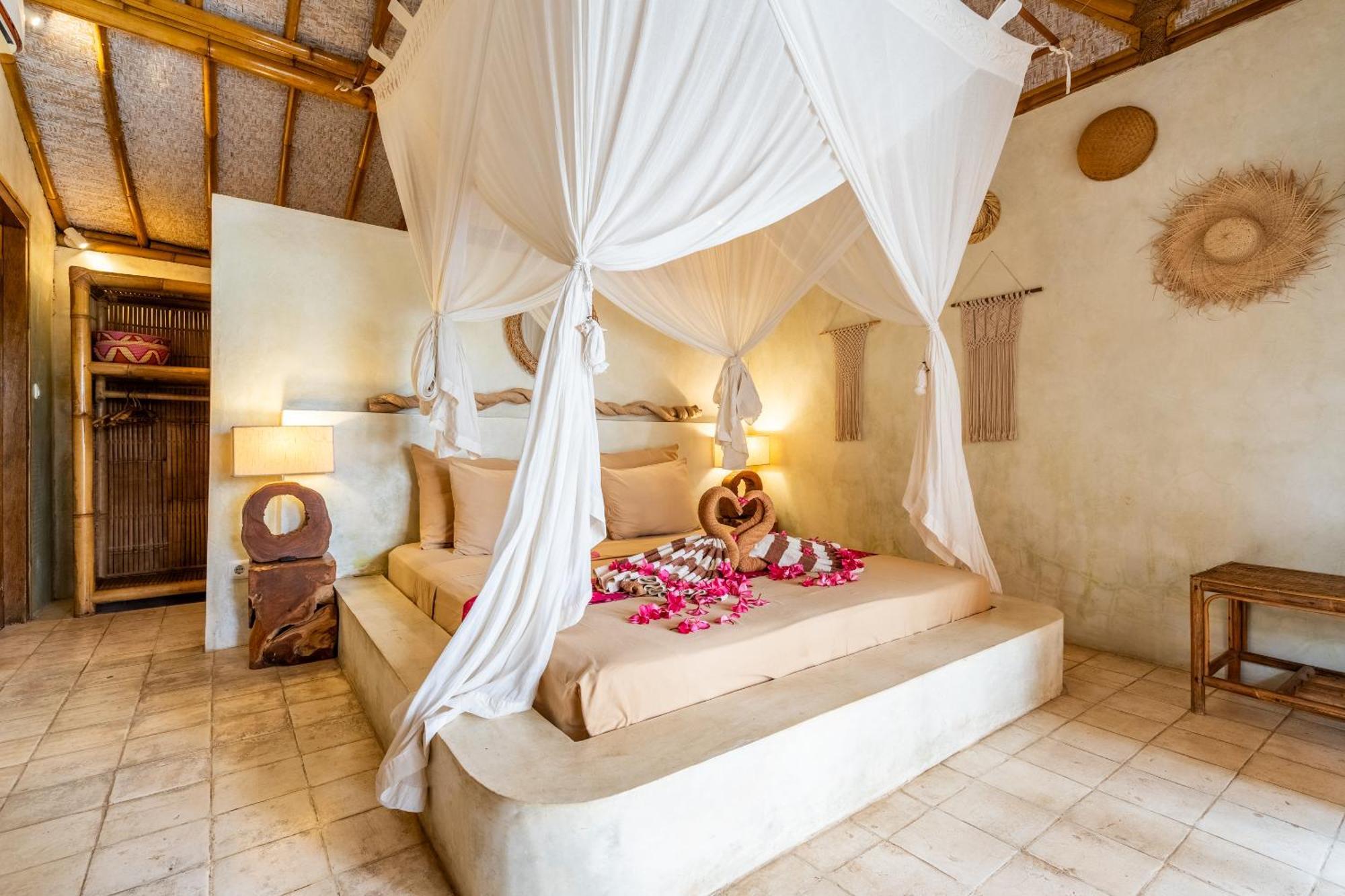 Villa Burung Gili Air Authentic 3-Bedroom Bamboo Villa With Private Pool Eksteriør bilde